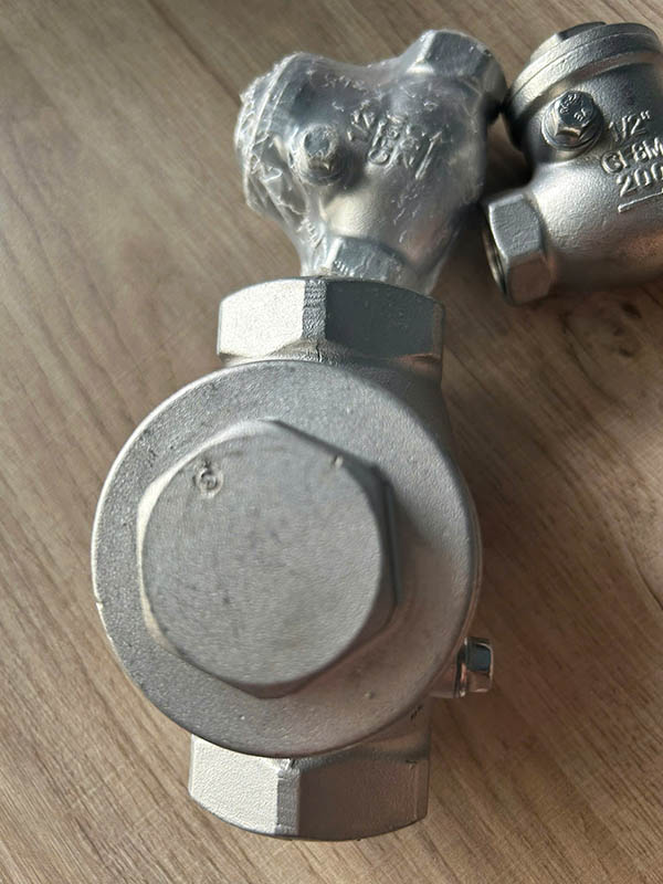 van 1 chiều inox